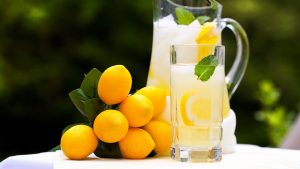 Польза лимонной воды для детей